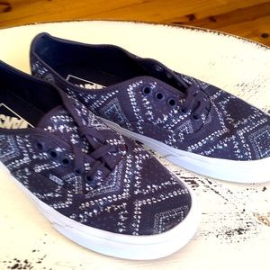 Vans sneaker canvas navy blue quilted design
